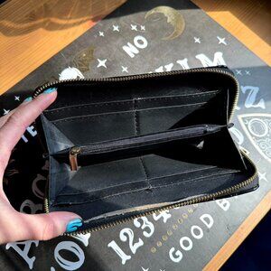 Black Skull Zip Wallet